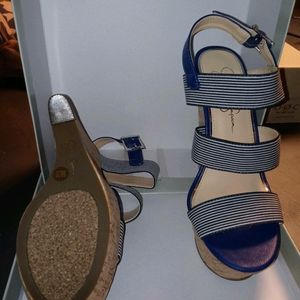 Jessica simpson white & navy blue striped wedges